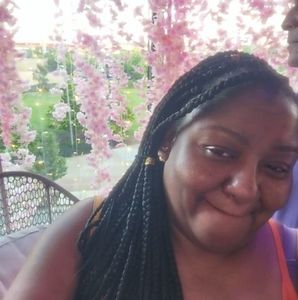 Meet your Posher, Esther